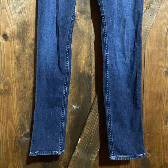 Hollister Jeans, Women’s 5 Regular W27/L29, light wear, smoke free home - Picture 2 of 4